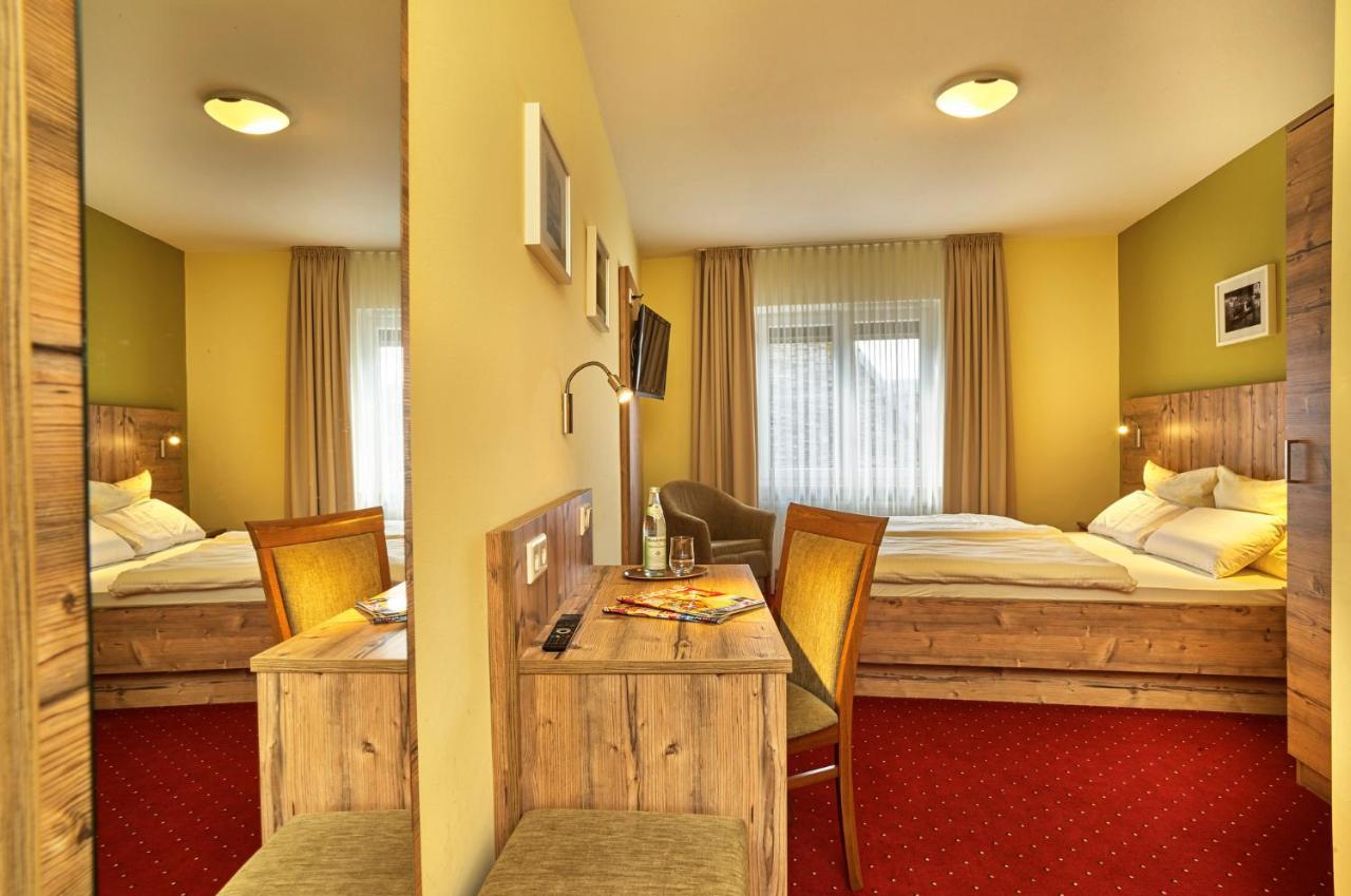 Zum Blauen Hecht Hotel Kipfenberg Buitenkant foto