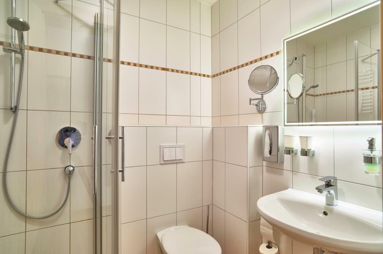 Zum Blauen Hecht Hotel Kipfenberg Buitenkant foto